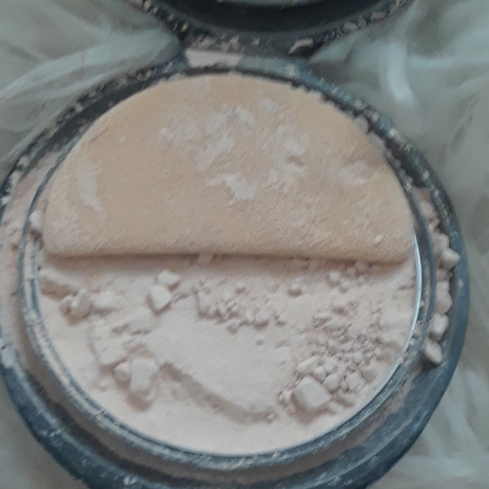Makeup - Picture 3 of 3